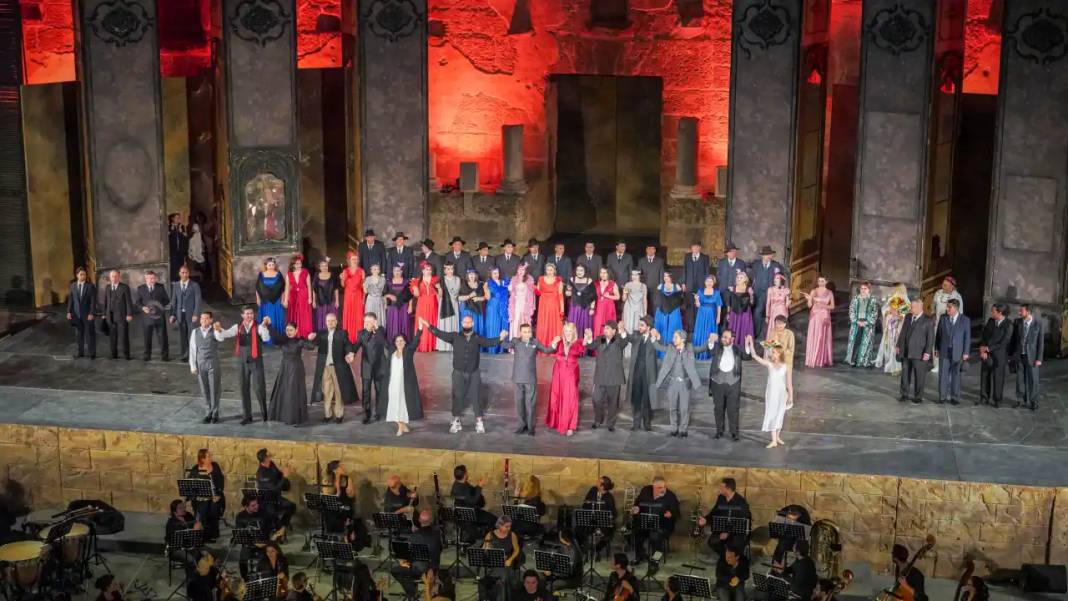 Aspendos Festivali'nde La Traviata ile Perde Kapandı 3